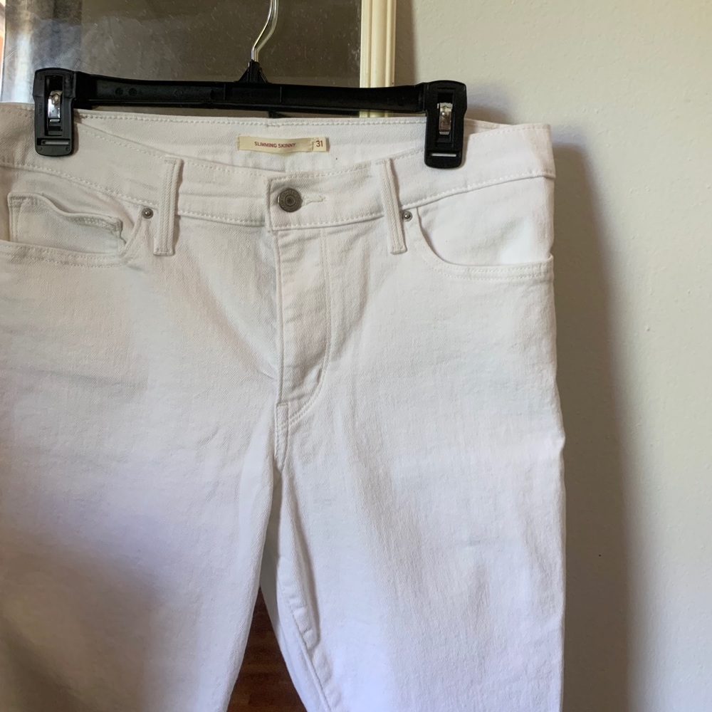 NWOT White Levi jeans size 31/10 slimming skinny